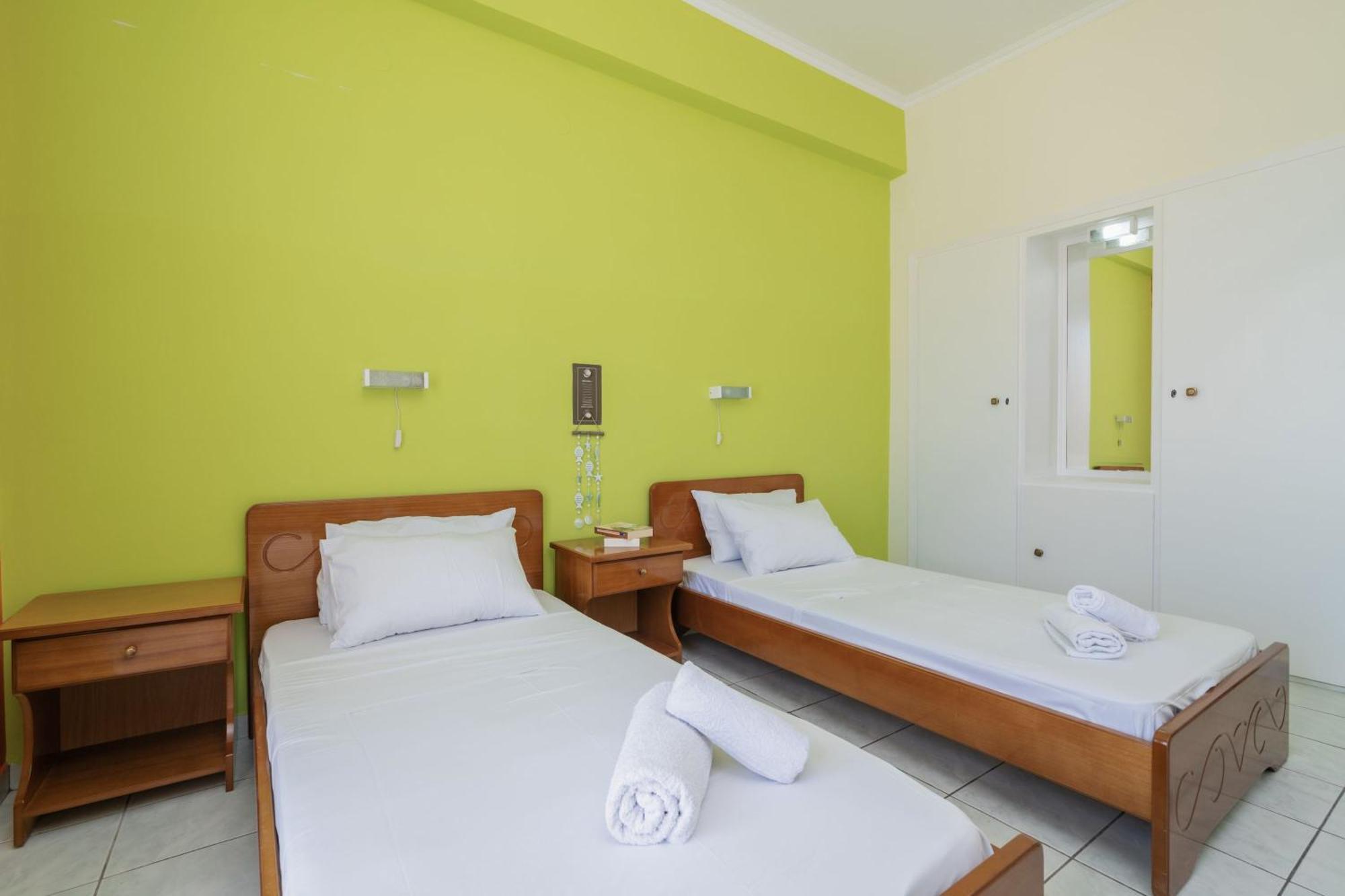 Sunbliss Studios & Apartments Alykes  Ruang foto