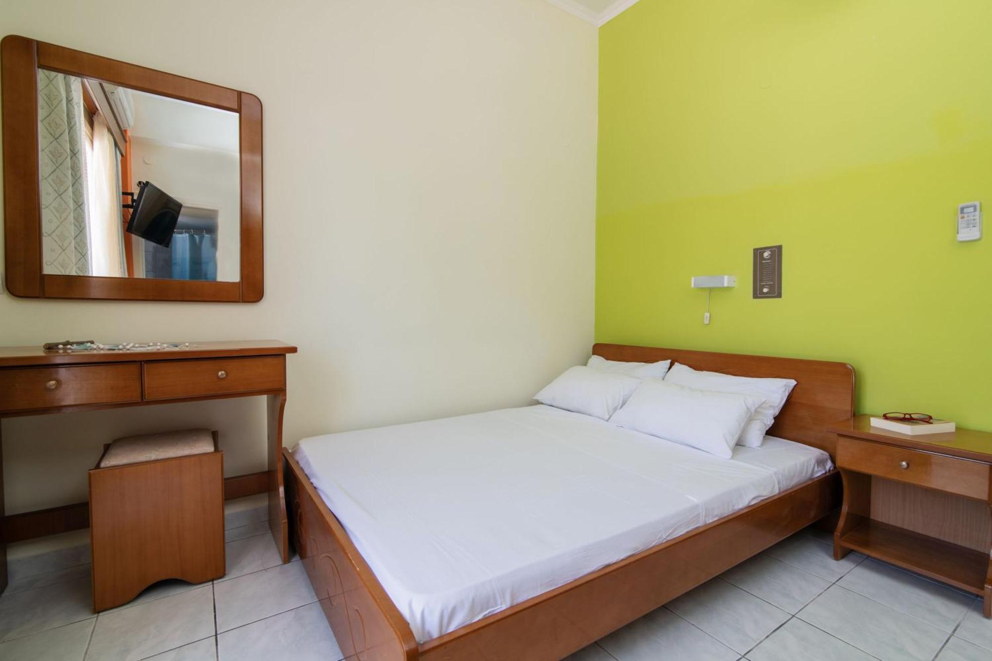 Sunbliss Studios & Apartments Alykes  Ruang foto